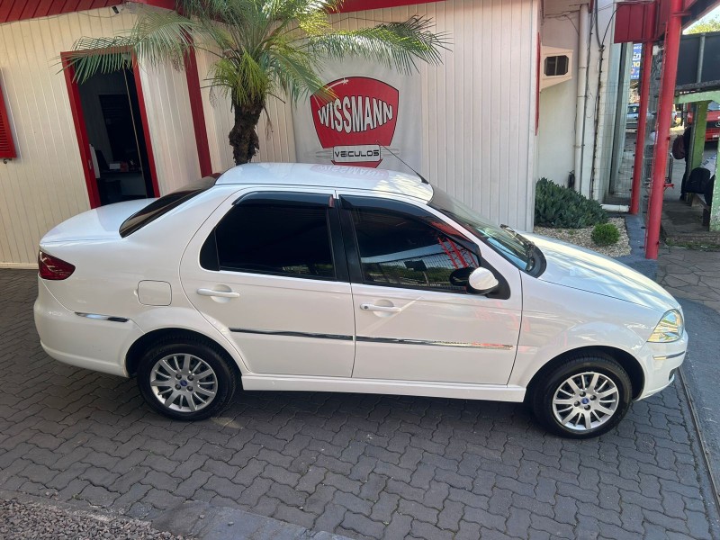 SIENA 1.4 MPI EL 8V FLEX 4P MANUAL - 2013 - TRêS COROAS