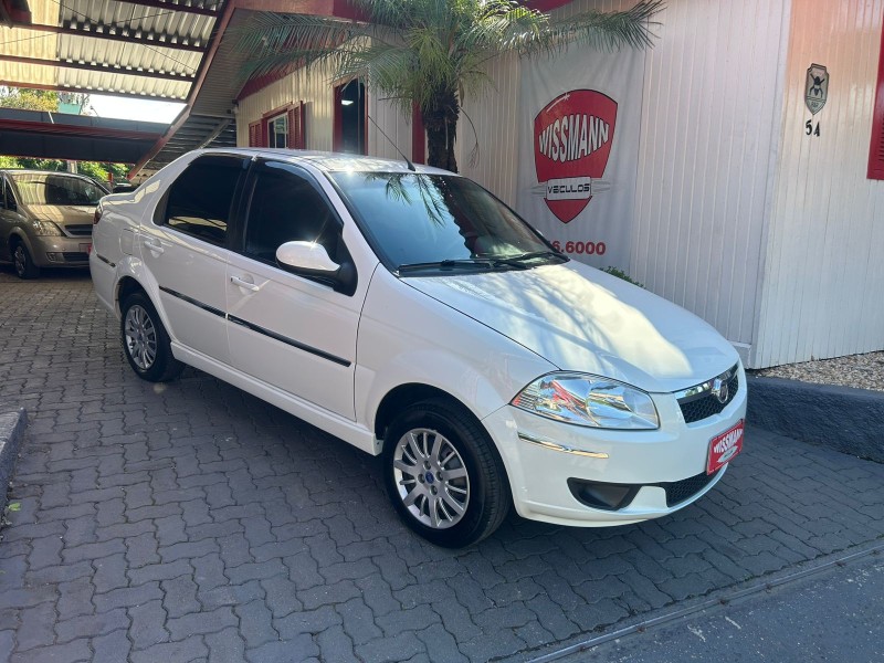 siena 1.4 mpi el 8v flex 4p manual 2013 tres coroas