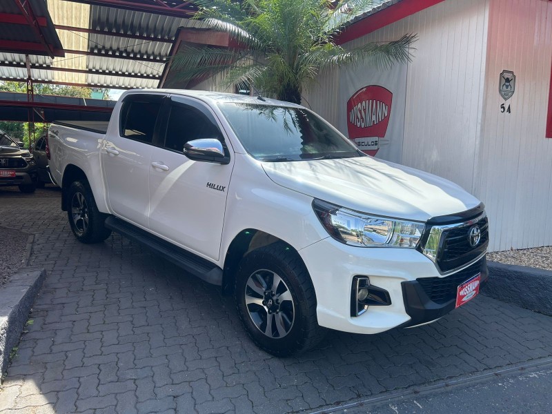 HILUX 2.8 SR 4X4 CD 16V DIESEL 4P AUTOMÁTICO