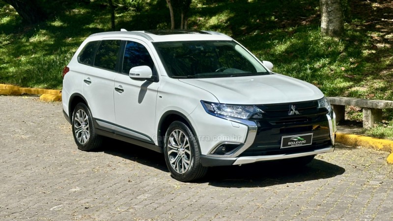 outlander 3.0 gt 4x4 v6 24v gasolina 4p automatico 2018 caxias do sul