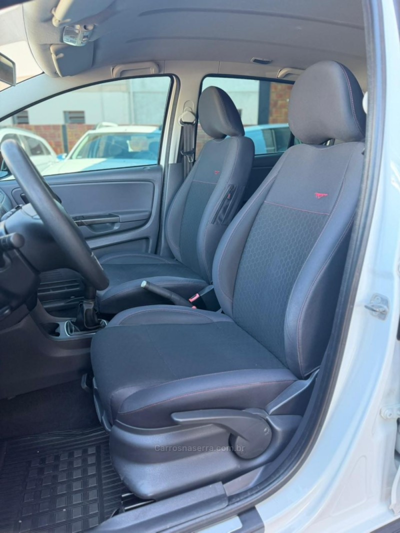 CROSSFOX 1.6 MI FLEX 8V 4P MANUAL - 2013 - LAJEADO