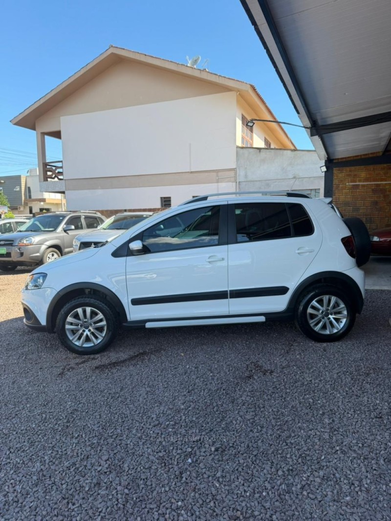 CROSSFOX 1.6 MI FLEX 8V 4P MANUAL - 2013 - LAJEADO