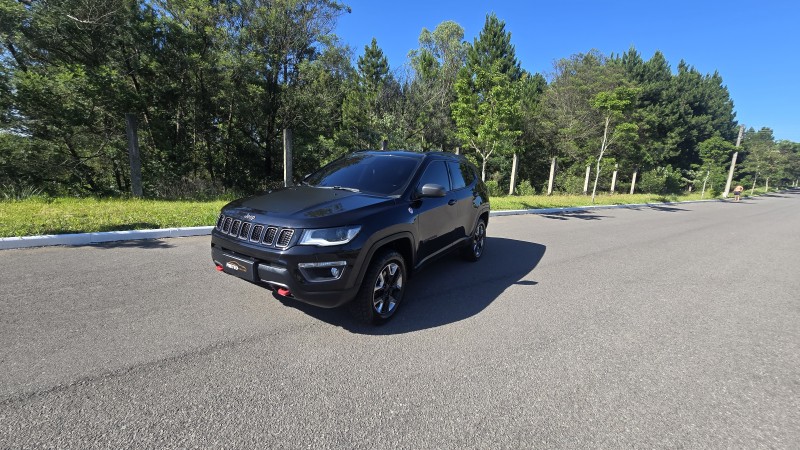 COMPASS 2.0 16V DIESEL TRAILHAWK 4X4 AUTOMÁTICO - 2018 - BENTO GONçALVES