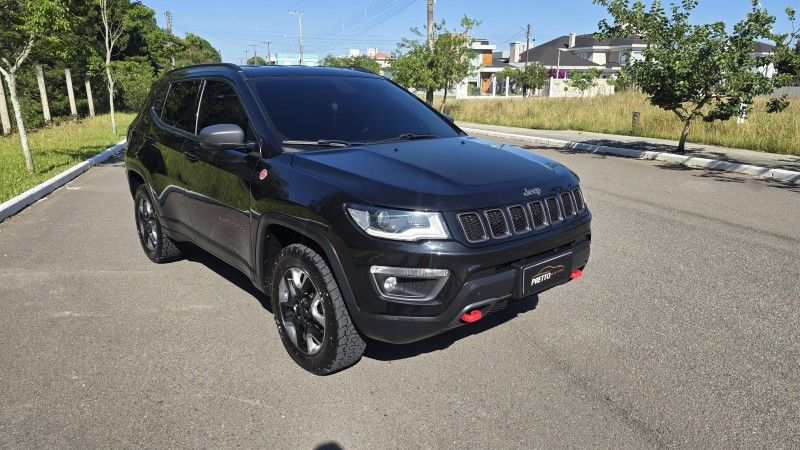 COMPASS 2.0 16V DIESEL TRAILHAWK 4X4 AUTOMÁTICO - 2018 - BENTO GONçALVES
