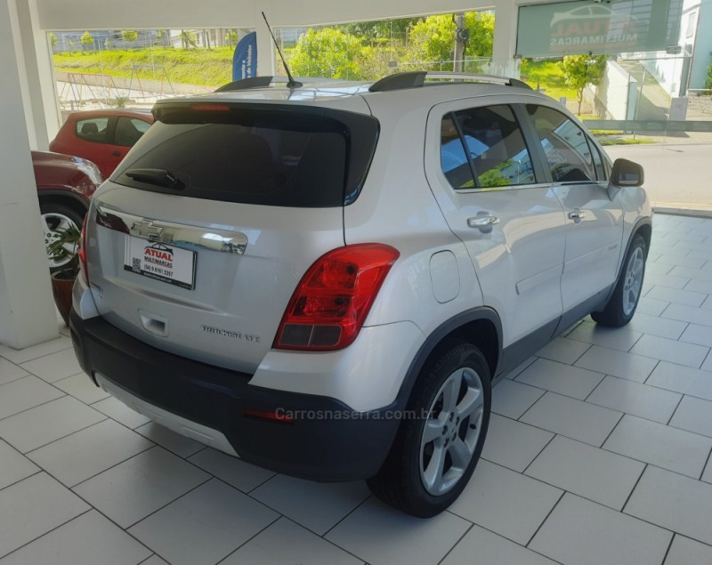 TRACKER 1.8 MPFI LTZ 4X2 16V FLEX 4P AUTOMÁTICO - 2015 - GARIBALDI