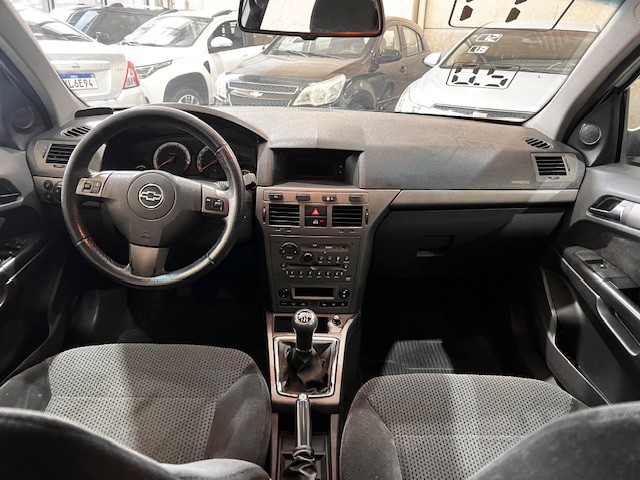 VECTRA 2.0 MPFI GT HATCH 8V FLEX 4P MANUAL - 2011 - CAXIAS DO SUL