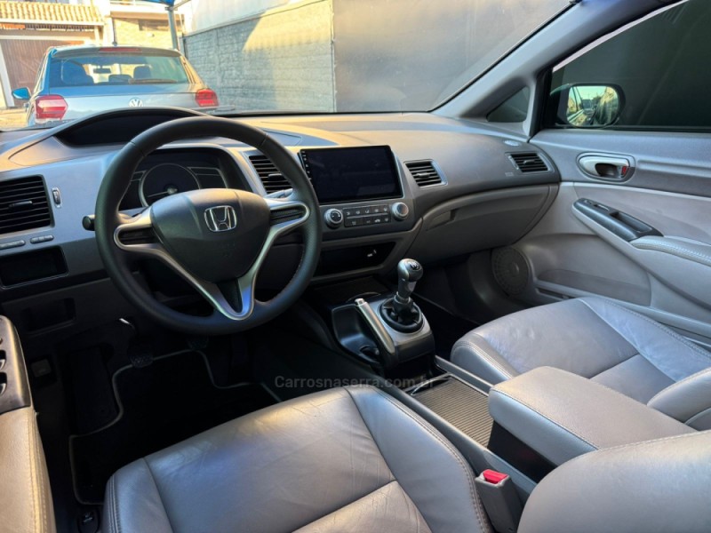 CIVIC 1.8 LXS 16V FLEX 4P MANUAL - 2007 - ESTâNCIA VELHA