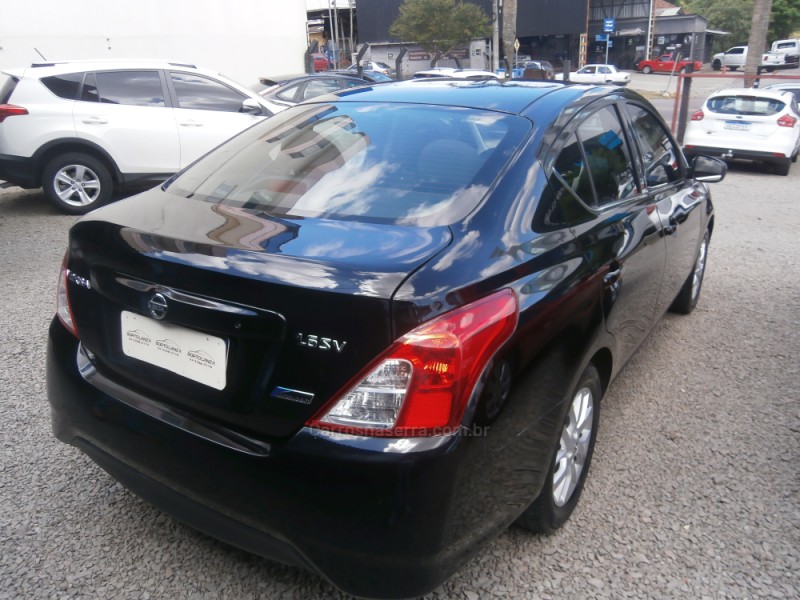 VERSA 1.6 16V FLEX SV 4P XTRONIC - 2018 - FARROUPILHA