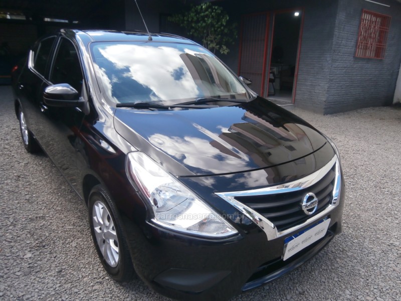 VERSA 1.6 16V FLEX SV 4P XTRONIC - 2018 - FARROUPILHA
