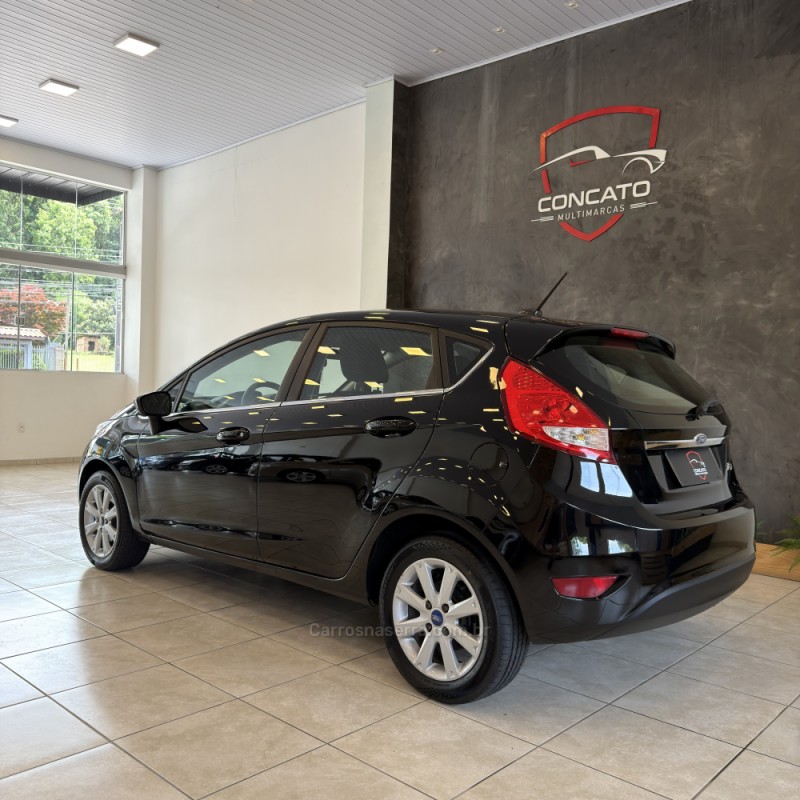 FIESTA 1.6 SE HATCH 16V FLEX 4P MANUAL - 2012 - FARROUPILHA