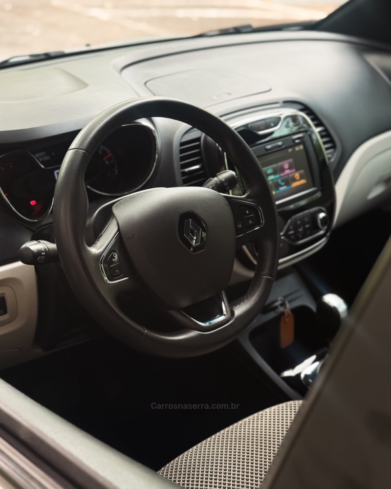 CAPTUR 2.0 16V FLEX INTENSE AUTOMÁTICO - 2019 - NOVO HAMBURGO
