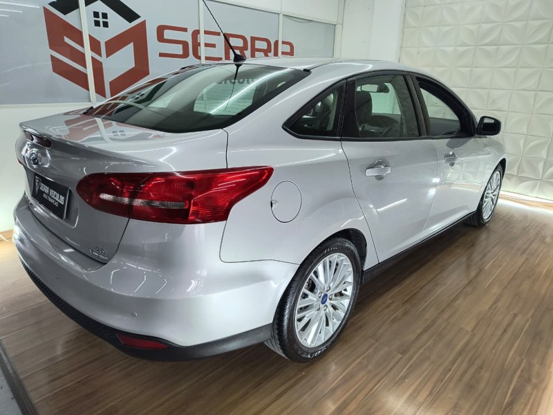 FOCUS 2.0 SE FASTBACK 16V FLEX 4P AUTOMÁTICO - 2017 - CAXIAS DO SUL
