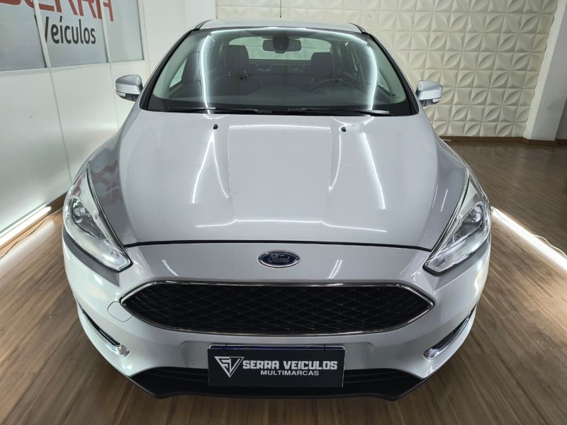 FOCUS 2.0 SE FASTBACK 16V FLEX 4P AUTOMÁTICO - 2017 - CAXIAS DO SUL