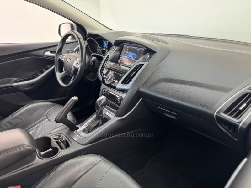 FOCUS 2.0 TITANIUM 16V FLEX 4P AUTOMÁTICO - 2015 - CARLOS BARBOSA