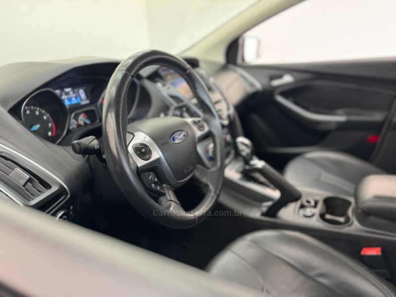 FOCUS 2.0 TITANIUM 16V FLEX 4P AUTOMÁTICO - 2015 - CARLOS BARBOSA