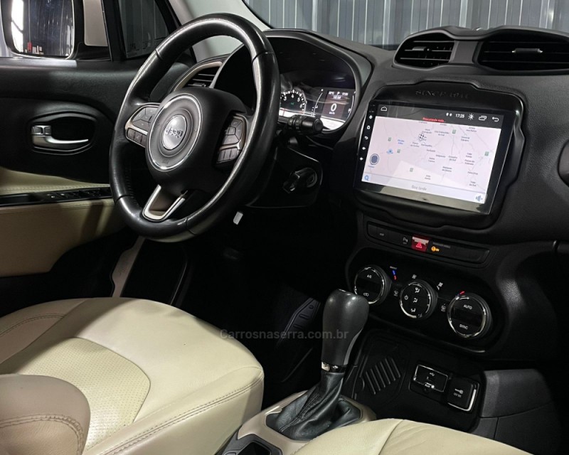 RENEGADE 1.8 16V FLEX LONGITUDE 4P AUTOMÁTICO - 2017 - VACARIA