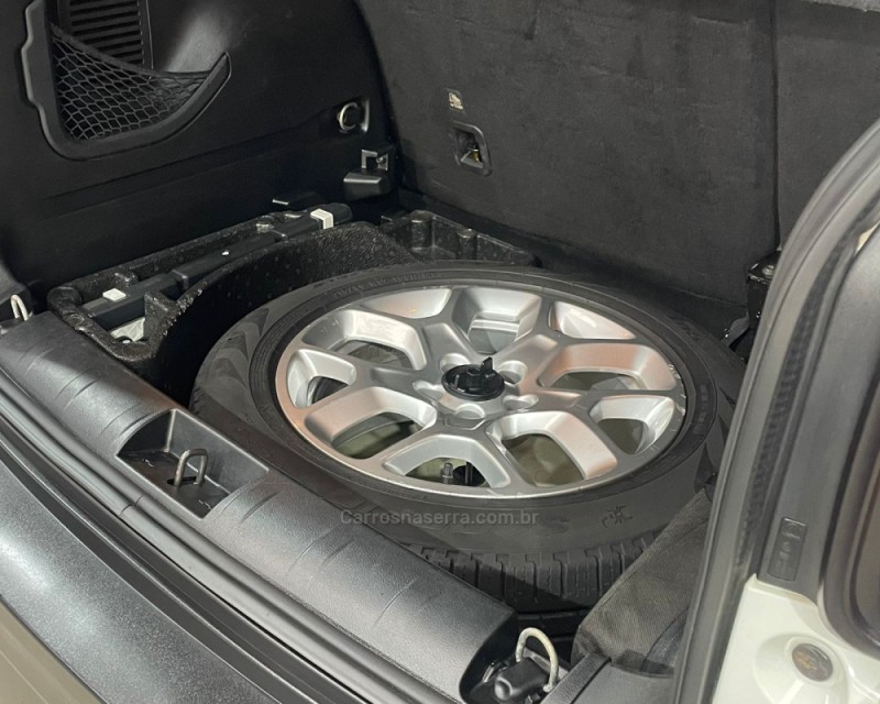 RENEGADE 1.8 16V FLEX LONGITUDE 4P AUTOMÁTICO - 2017 - VACARIA