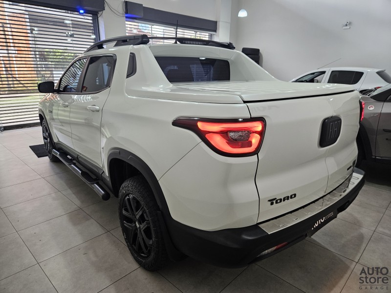 TORO 2.0 16V ULTRA 4X4 AT9 DIESEL 4P AUTOMÁTICO - 2023 - CAXIAS DO SUL