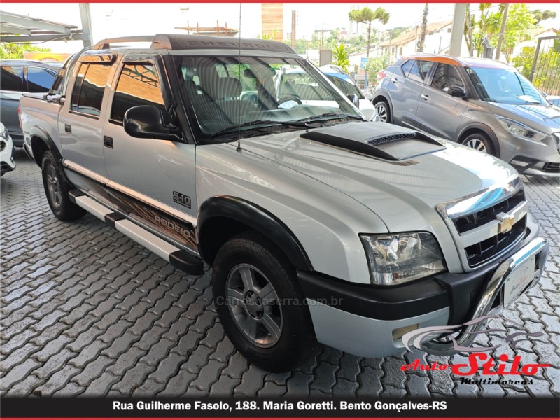 S10 2.4 MPFI RODEIO 4X2 CD 8V FLEX 4P MANUAL - 2011 - BENTO GONçALVES
