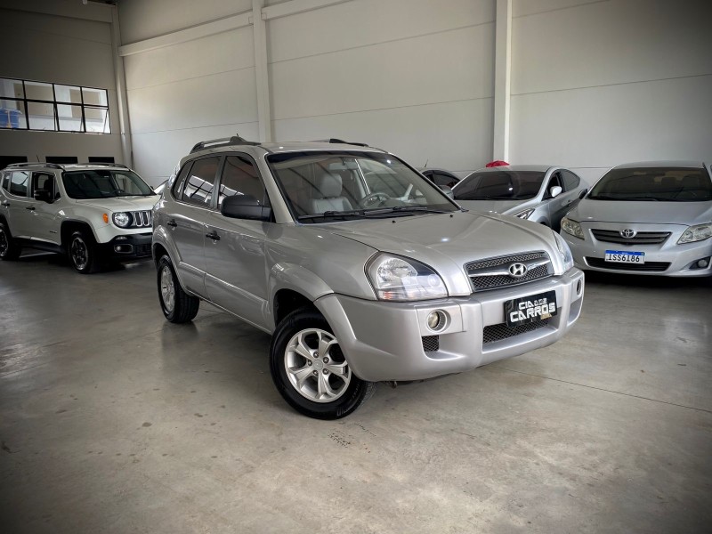 TUCSON 2.0 MPFI GL 16V 142CV 2WD GASOLINA 4P AUTOMÁTICO - 2009 - LAJEADO