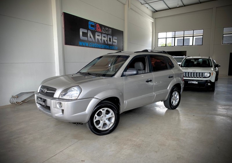 tucson 2.0 mpfi gl 16v 142cv 2wd gasolina 4p automatico 2009 lajeado