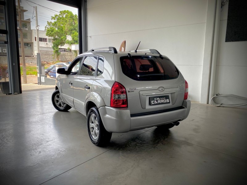 TUCSON 2.0 MPFI GL 16V 142CV 2WD GASOLINA 4P AUTOMÁTICO - 2009 - LAJEADO