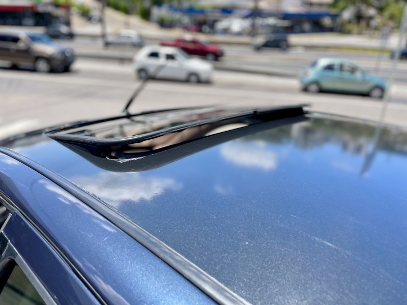 FOCUS 2.0 GHIA 16V FLEX 4P MANUAL - 2001 - CAXIAS DO SUL