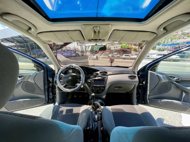 FOCUS 2.0 GHIA 16V FLEX 4P MANUAL - 2001 - CAXIAS DO SUL