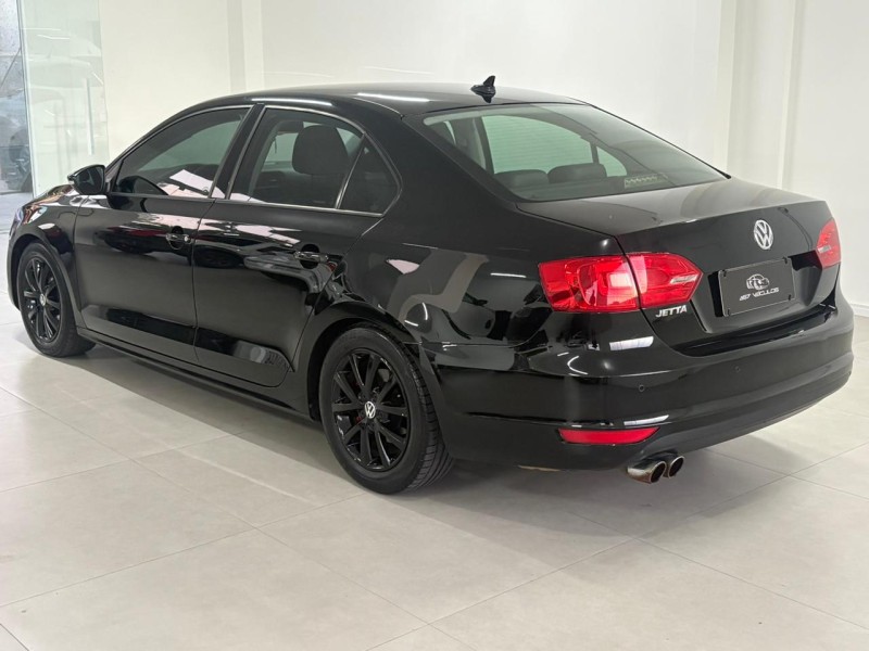 JETTA 2.0 COMFORTLINE FLEX 4P TIPTRONIC - 2011 - BENTO GONçALVES