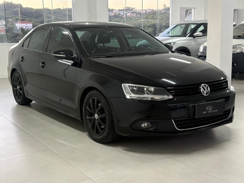 JETTA 2.0 COMFORTLINE FLEX 4P TIPTRONIC - 2011 - BENTO GONçALVES