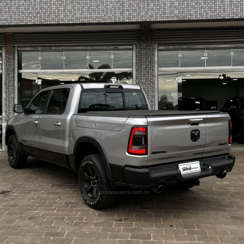 1500 REBEL 5.7 HEMI V8 CD 4X4 GASOLINA 4P AUTOMÁTICA - 2022 - VACARIA