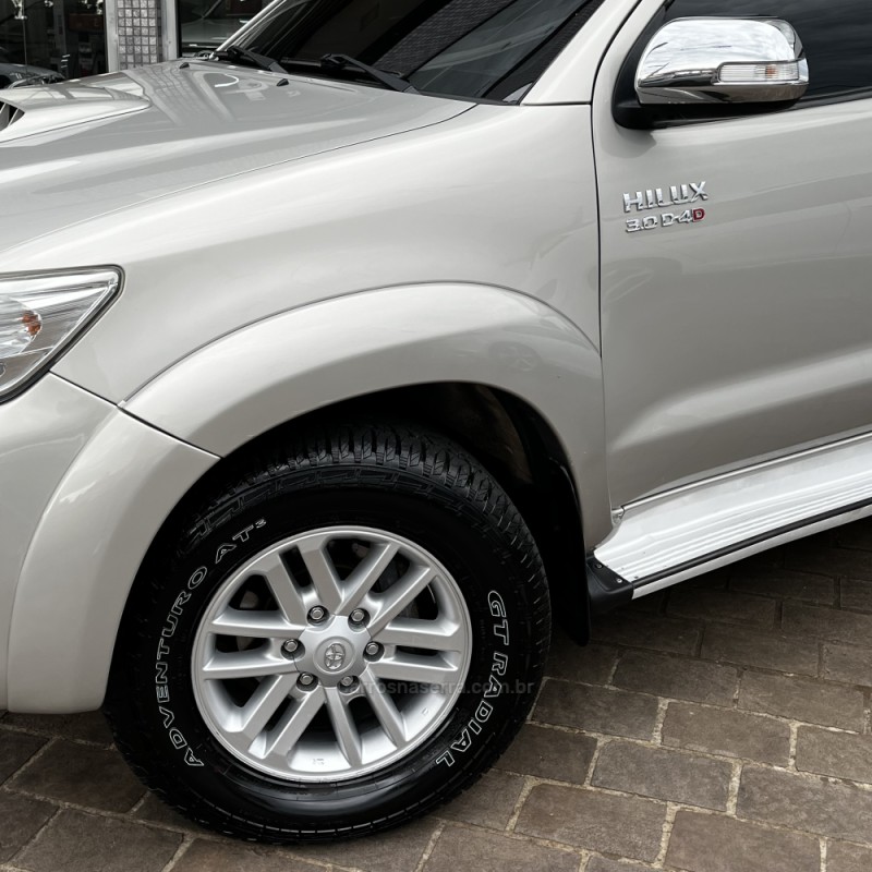 HILUX 3.0 SRV 4X4 CD 16V TURBO INTERCOOLER DIESEL 4P AUTOMÁTICO - 2013 - VACARIA