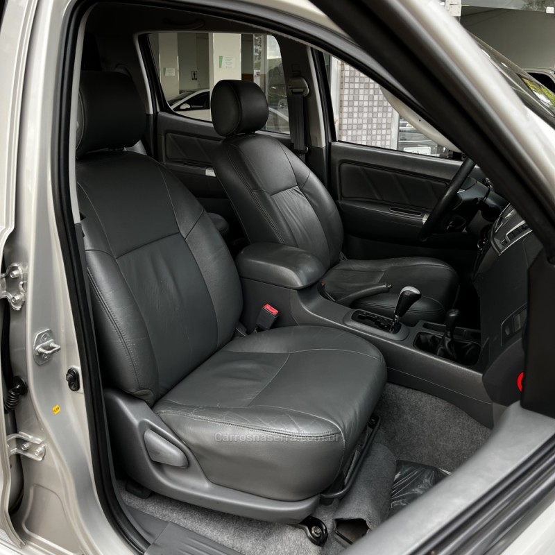 HILUX 3.0 SRV 4X4 CD 16V TURBO INTERCOOLER DIESEL 4P AUTOMÁTICO - 2013 - VACARIA