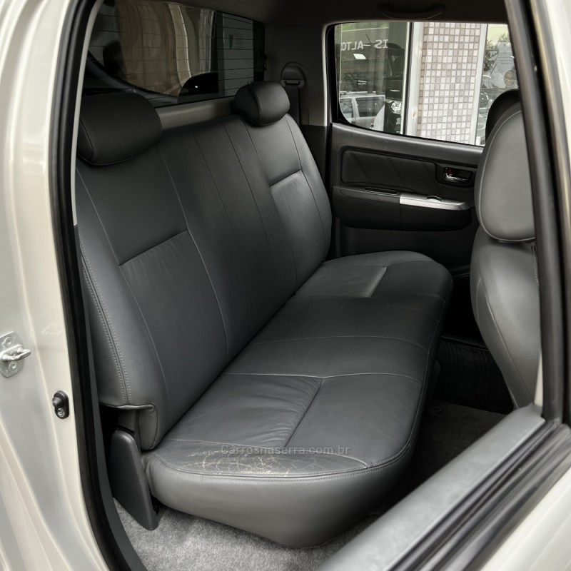 HILUX 3.0 SRV 4X4 CD 16V TURBO INTERCOOLER DIESEL 4P AUTOMÁTICO - 2013 - VACARIA