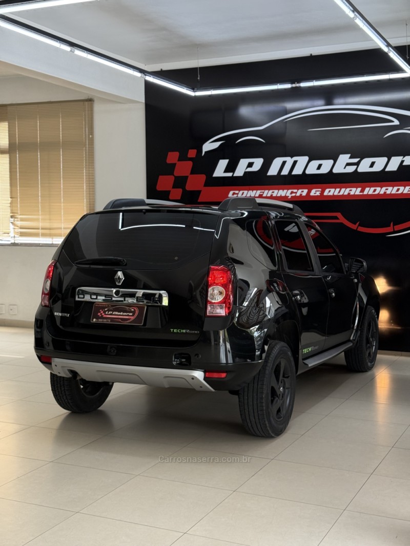 DUSTER 1.6 DYNAMIQUE 4X2 16V FLEX 4P MANUAL - 2014 - FARROUPILHA