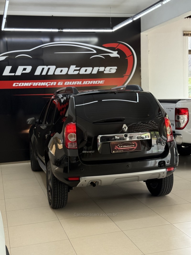DUSTER 1.6 DYNAMIQUE 4X2 16V FLEX 4P MANUAL - 2014 - FARROUPILHA