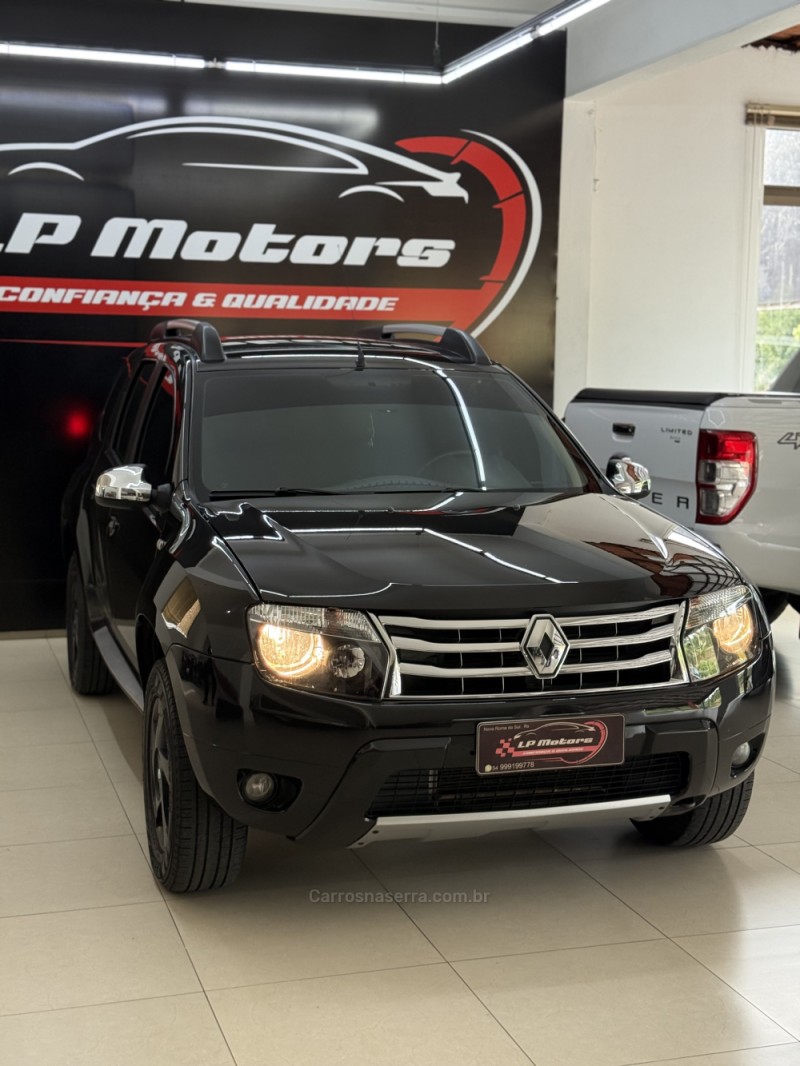 DUSTER 1.6 DYNAMIQUE 4X2 16V FLEX 4P MANUAL - 2014 - FARROUPILHA