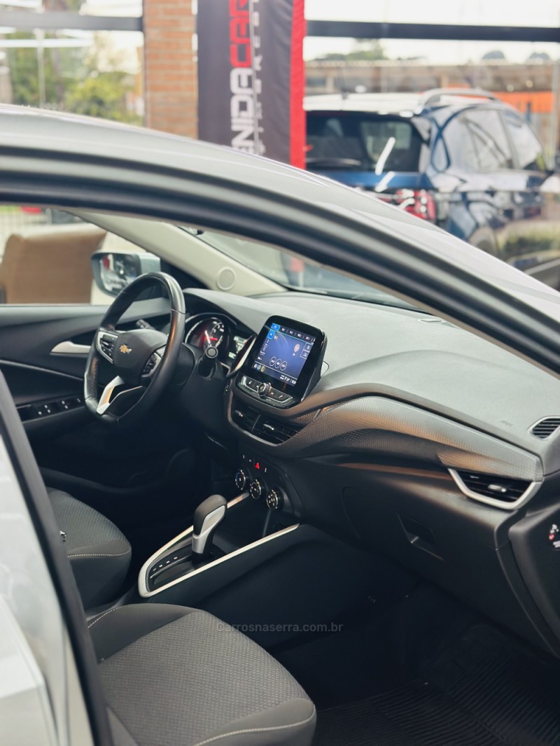 ONIX 1.0	LTZ PLUS 12V TURBO FLEX 4P AUTOMÁTICO - 2024 - CANELA