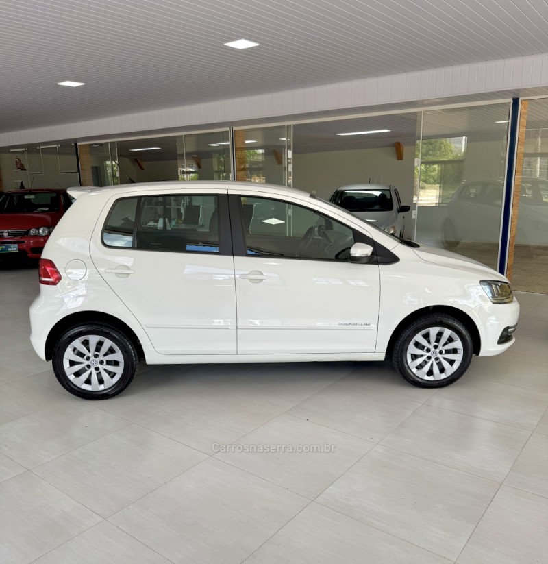 FOX 1.6 MSI COMFORTLINE 8V FLEX 4P MANUAL - 2015 - VILA FLORES
