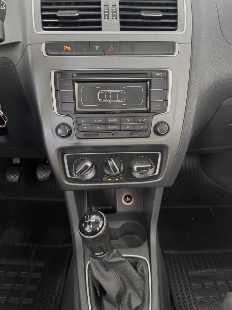 FOX 1.6 MSI COMFORTLINE 8V FLEX 4P MANUAL - 2015 - VILA FLORES