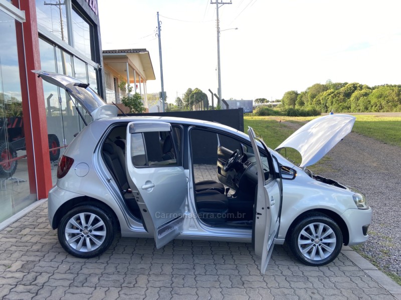 FOX 1.6 MI PRIME 8V FLEX 4P AUTOMATIZADO - 2011 - NOVA PRATA