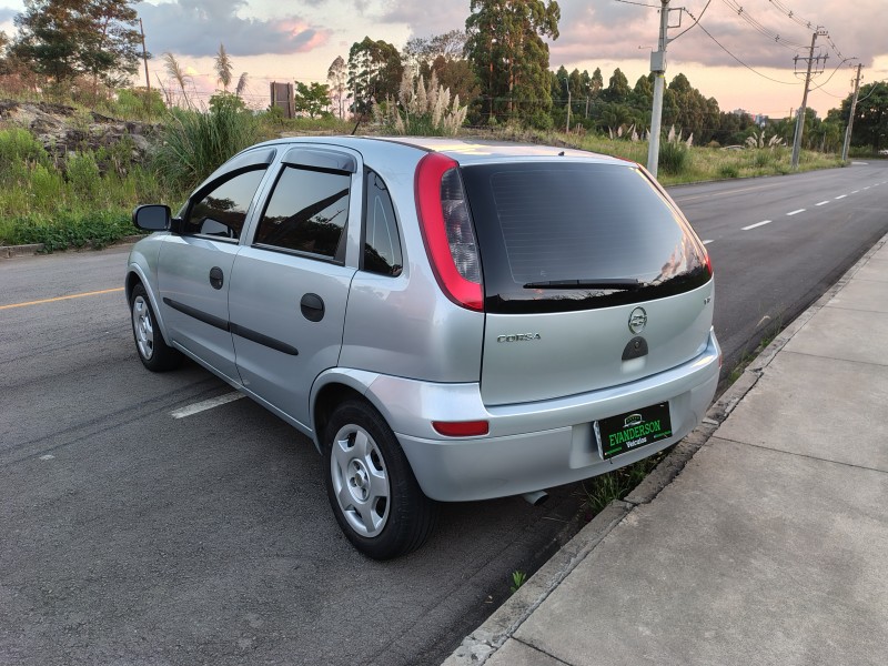CORSA 1.0 MPFI JOY 8V GASOLINA 4P MANUAL - 2005 - CAXIAS DO SUL