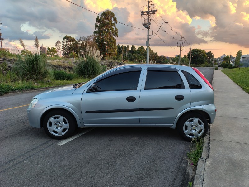 CORSA 1.0 MPFI JOY 8V GASOLINA 4P MANUAL - 2005 - CAXIAS DO SUL