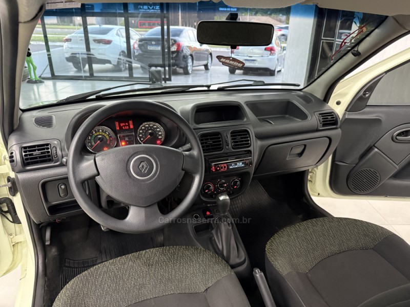 CLIO 1.0 EXPRESSION 16V FLEX 4P MANUAL - 2014 - SAPIRANGA