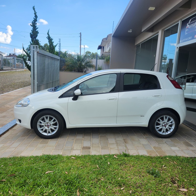PUNTO 1.4 ATTRACTIVE 8V FLEX 4P MANUAL - 2011 - BENTO GONçALVES