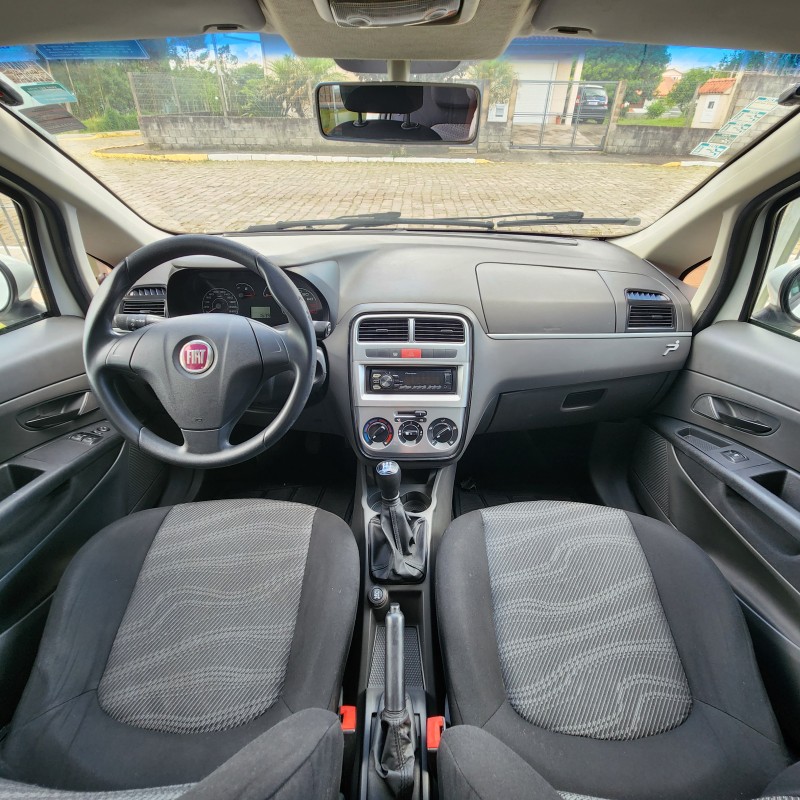 PUNTO 1.4 ATTRACTIVE 8V FLEX 4P MANUAL - 2011 - BENTO GONçALVES