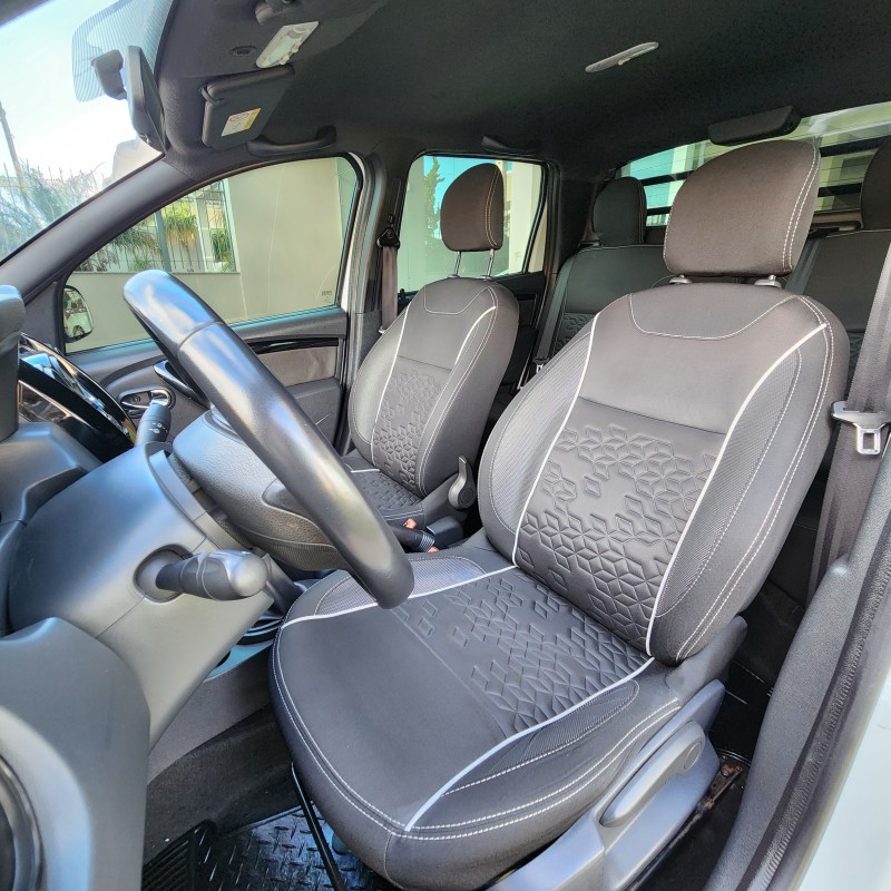 DUSTER OROCH 1.6 16V FLEX DYNAMIQUE 4P MANUAL - 2017 - BENTO GONçALVES