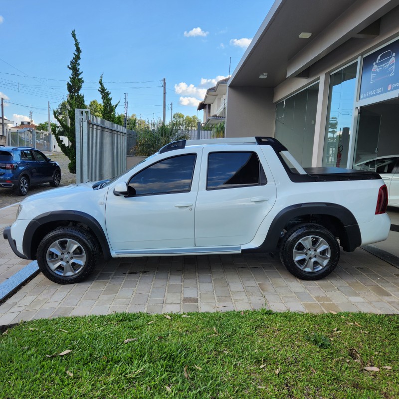 DUSTER OROCH 1.6 16V FLEX DYNAMIQUE 4P MANUAL - 2017 - BENTO GONçALVES