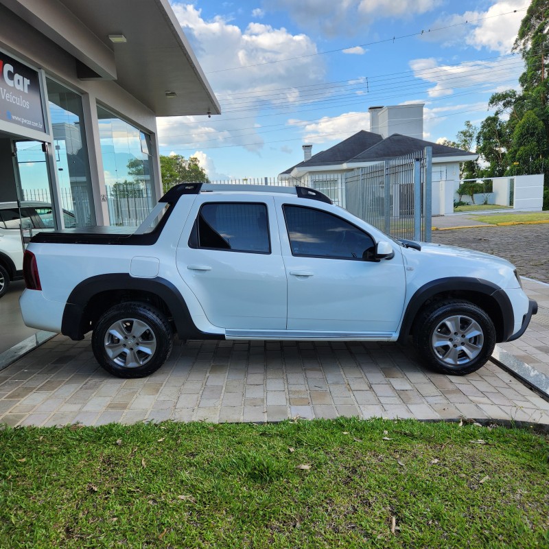 DUSTER OROCH 1.6 16V FLEX DYNAMIQUE 4P MANUAL - 2017 - BENTO GONçALVES