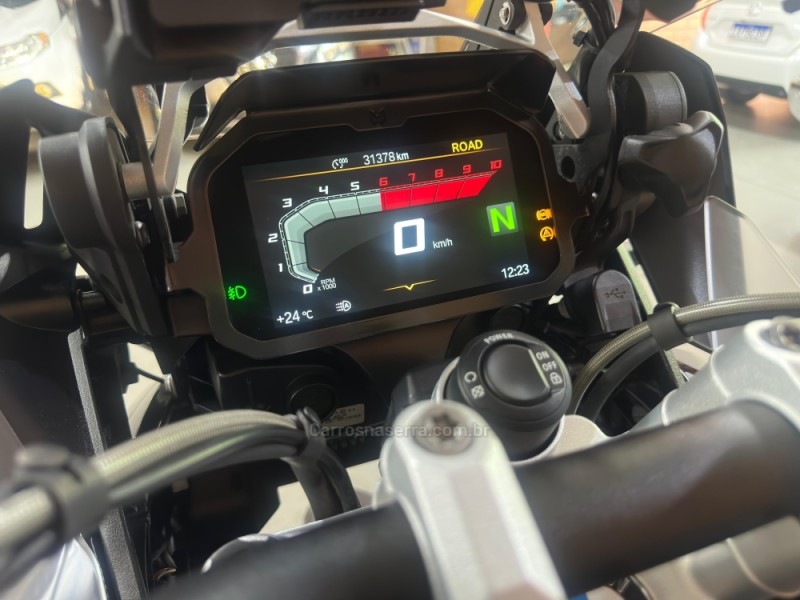 R 1250 GS PREMIUM TRIPLE BLACK - 2023 - ESTâNCIA VELHA